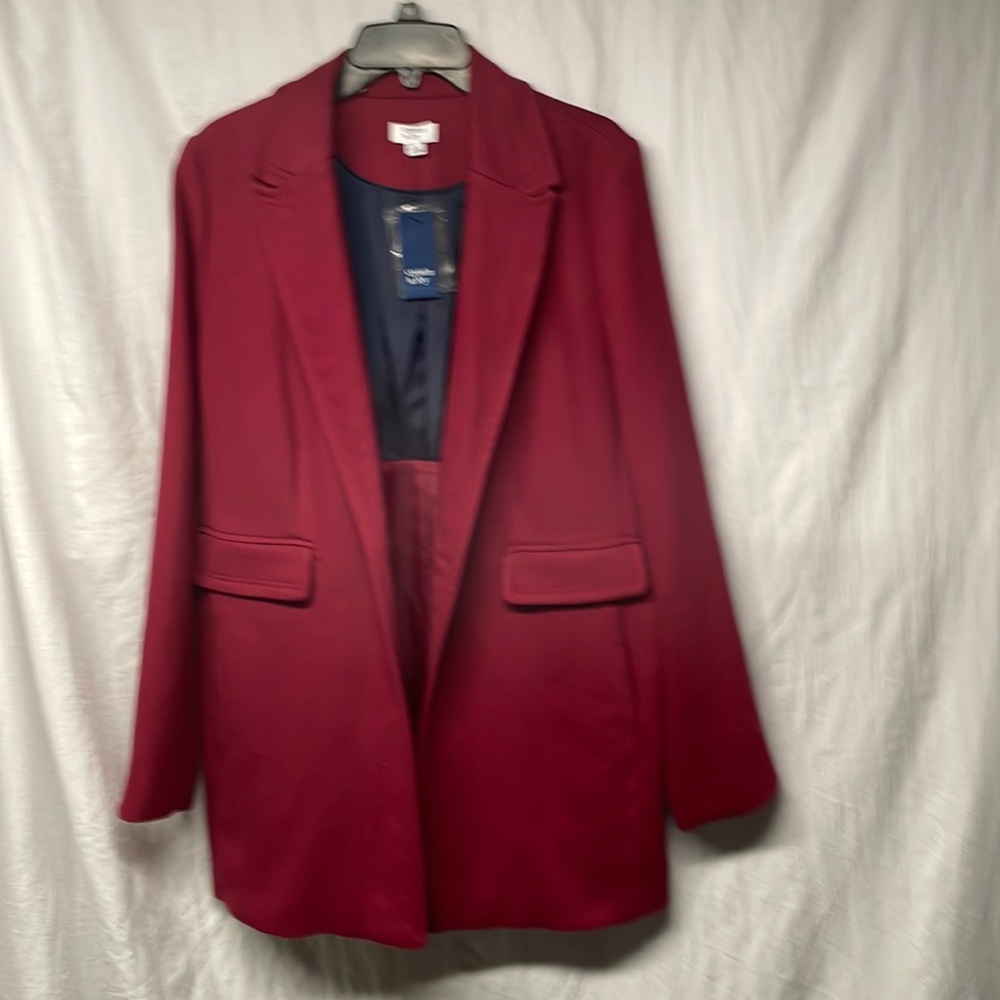Women’s burgundy peacoat. Size medium.